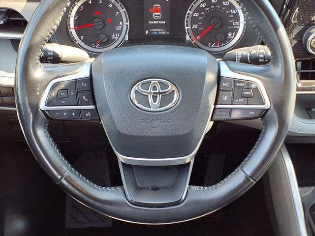 2022 Toyota Highlander LE