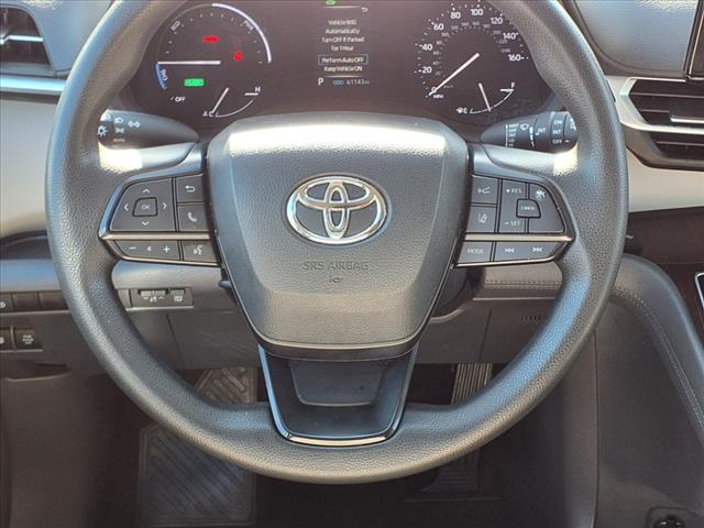 2023 Toyota Sienna LE