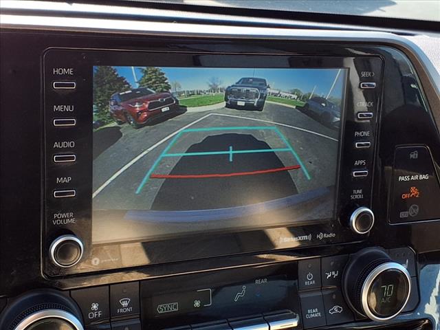 2022 Toyota Highlander Hybrid HYBRID XLE