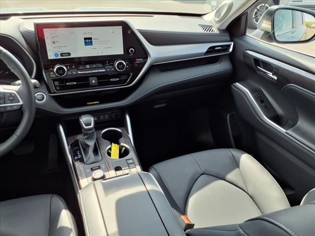 2024 Toyota Highlander PLATINUM