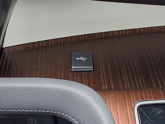 2023 Toyota Sienna LE