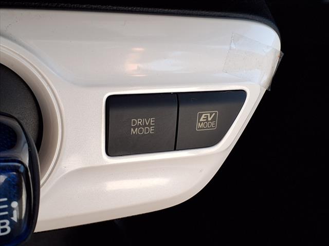 2016 Toyota Prius TWO