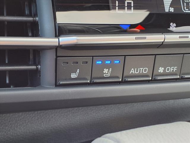 2025 Toyota Sienna PLATINUM