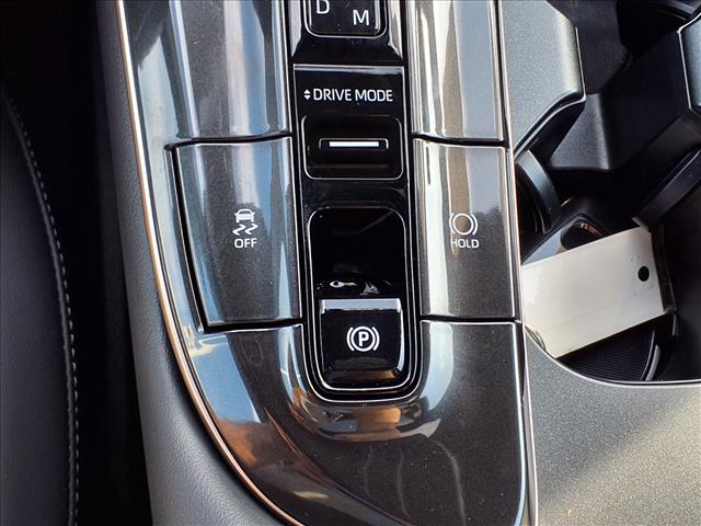 2025 Toyota Crown PLATINUM