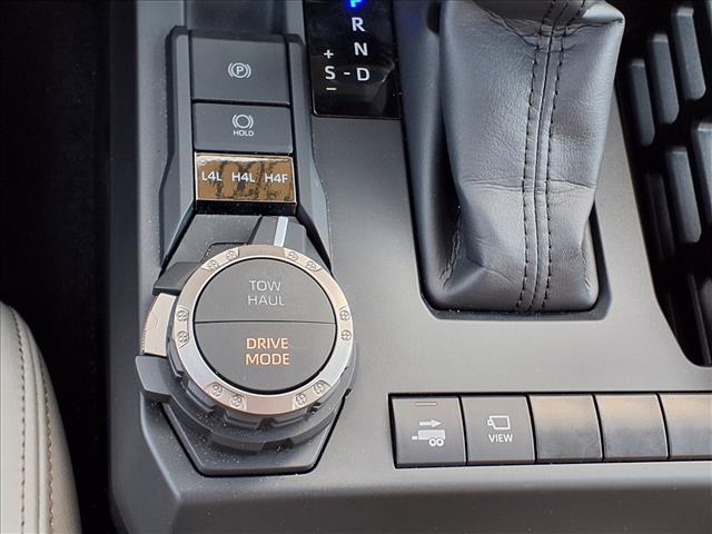 2024 Toyota Tacoma LIMITED HYBRID