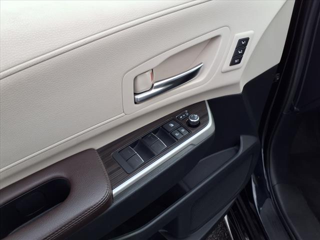 2021 Toyota Sienna PLATINUM