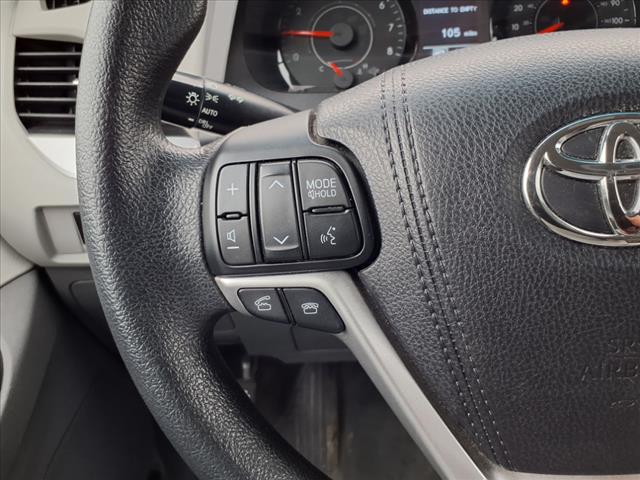 2017 Toyota Sienna LE
