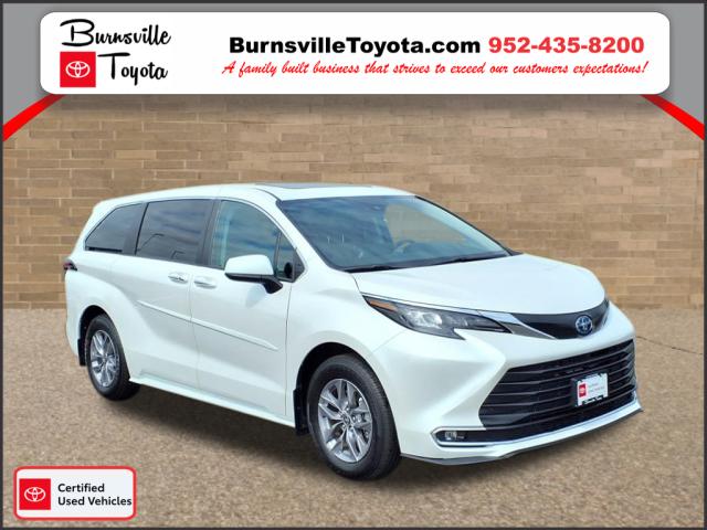 2024 Toyota Sienna XLE