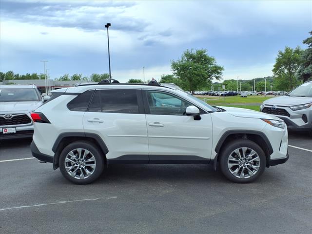 2024 Toyota RAV4 XLE PREMIUM