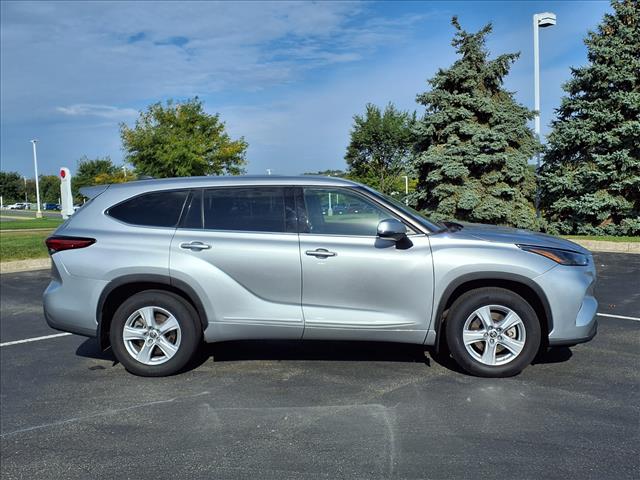 2022 Toyota Highlander LE