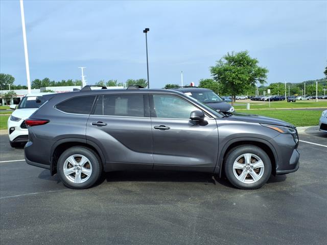2022 Toyota Highlander LE