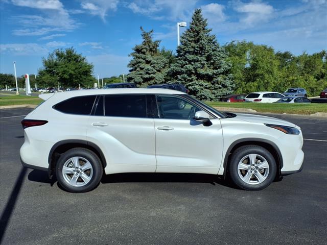 2022 Toyota Highlander LE
