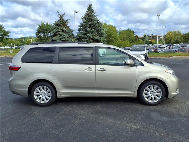 2016 Toyota Sienna XLE