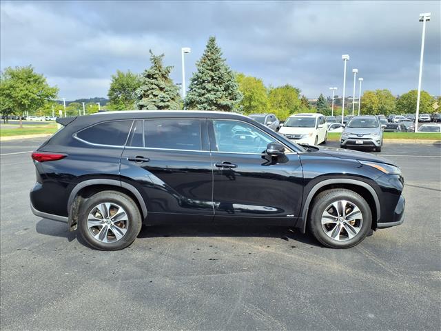 2022 Toyota Highlander Hybrid HYBRID XLE