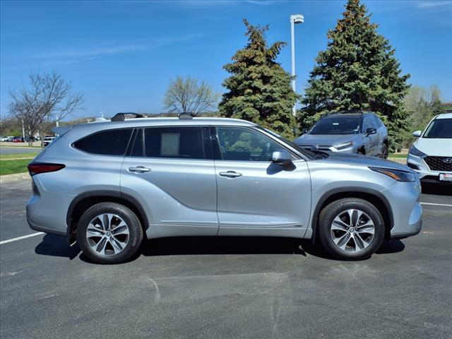 2022 Toyota Highlander Hybrid HYBRID XLE