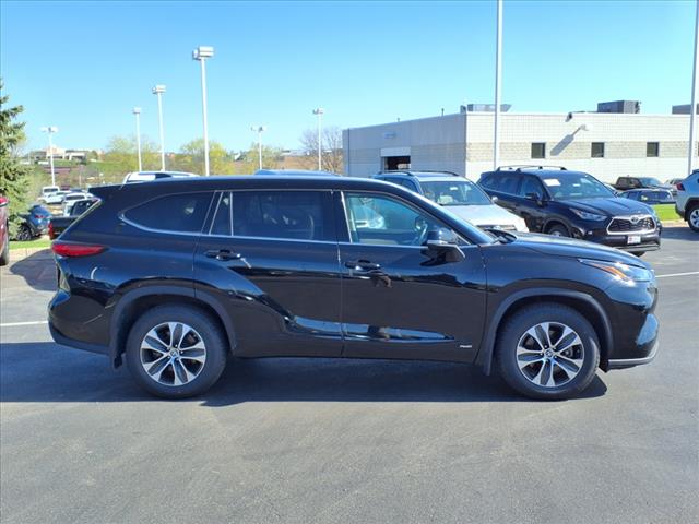 2022 Toyota Highlander Hybrid HYBRID XLE