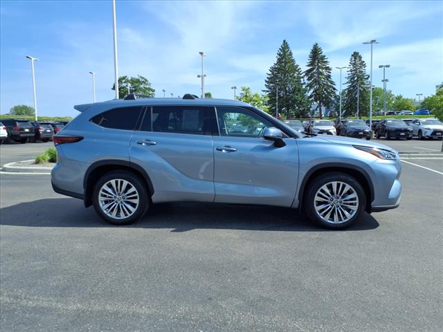2024 Toyota Highlander PLATINUM