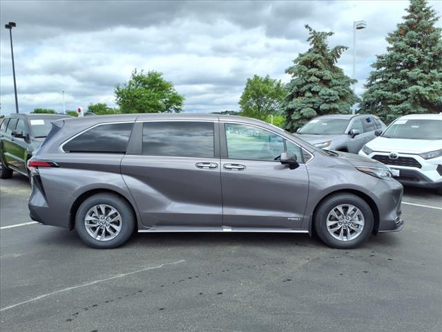 2021 Toyota Sienna XLE
