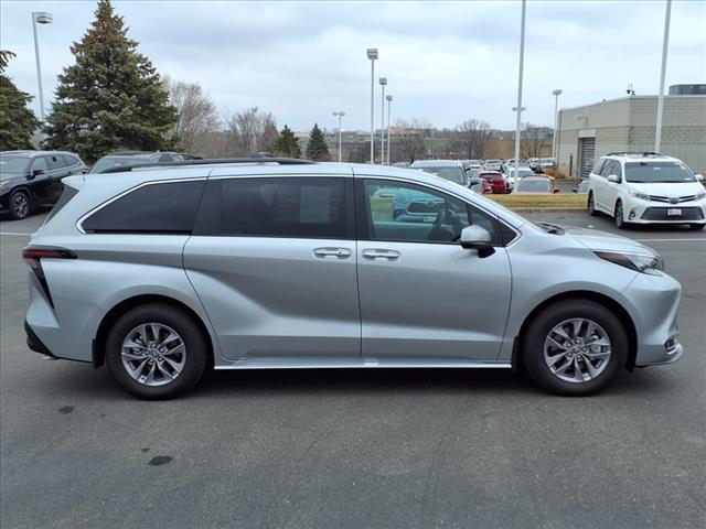2025 Toyota Sienna XLE