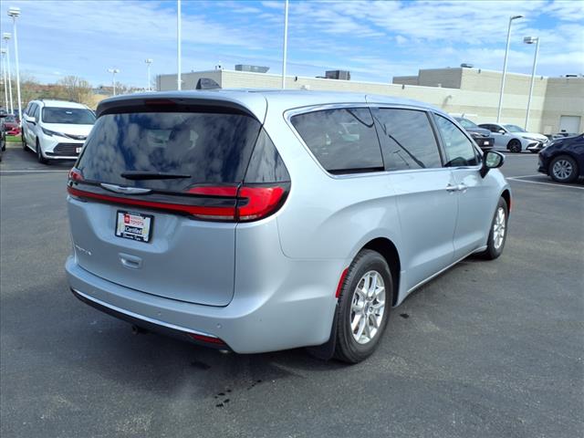 2023 Chrysler Pacifica TOURING