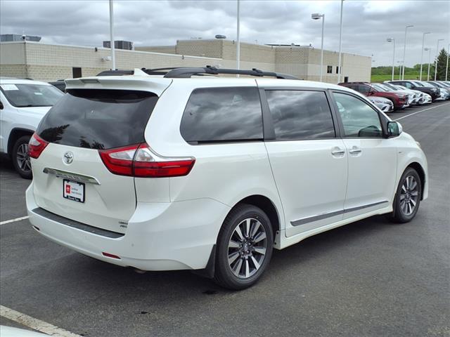 2019 Toyota Sienna LIMITED PREMIUM