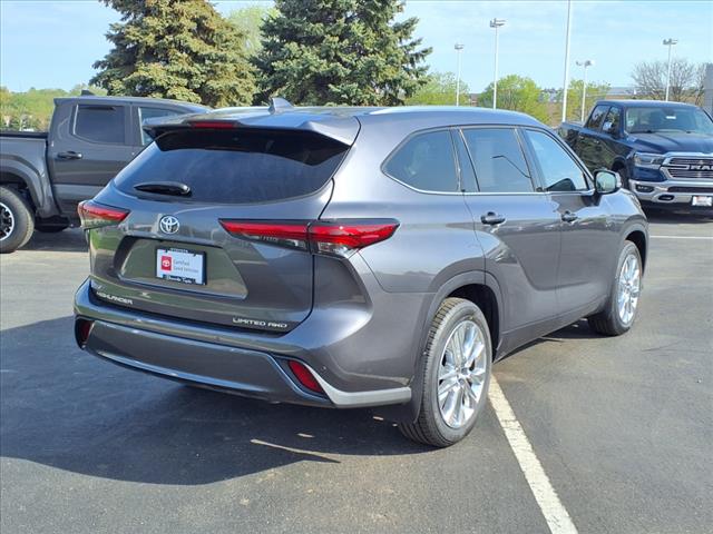 2022 Toyota Highlander LIMITED