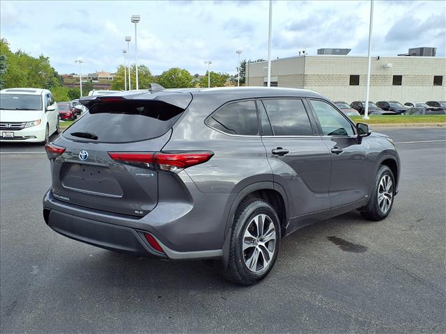 2022 Toyota Highlander Hybrid HYBRID XLE