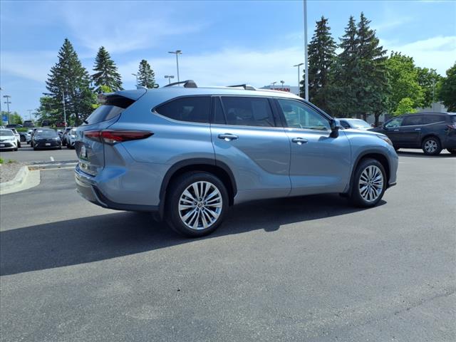 2024 Toyota Highlander PLATINUM