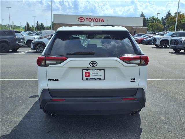 2022 Toyota RAV4 LE