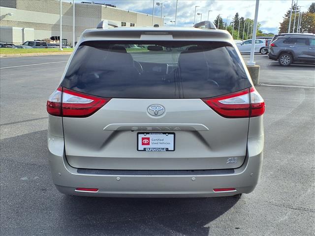 2016 Toyota Sienna XLE