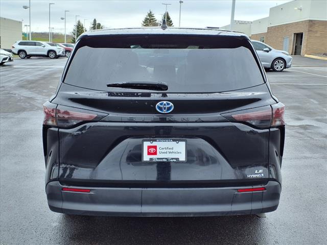 2023 Toyota Sienna LE