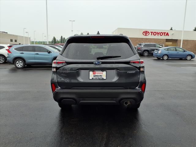 2025 Subaru Forester TOURING