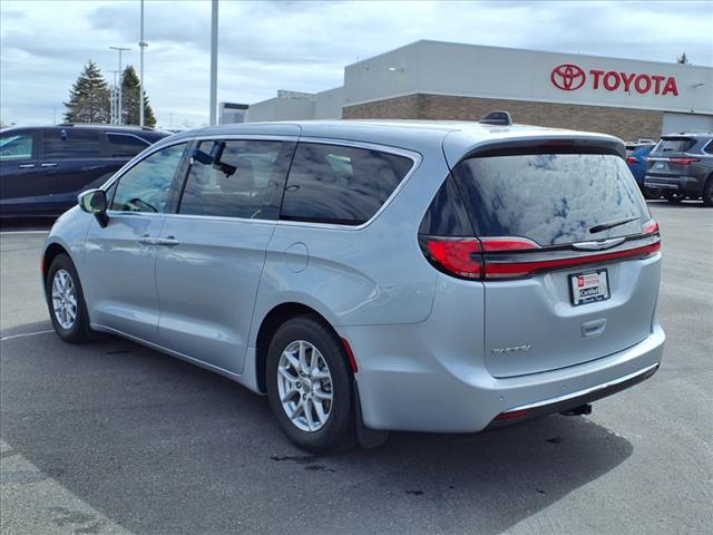 2023 Chrysler Pacifica TOURING