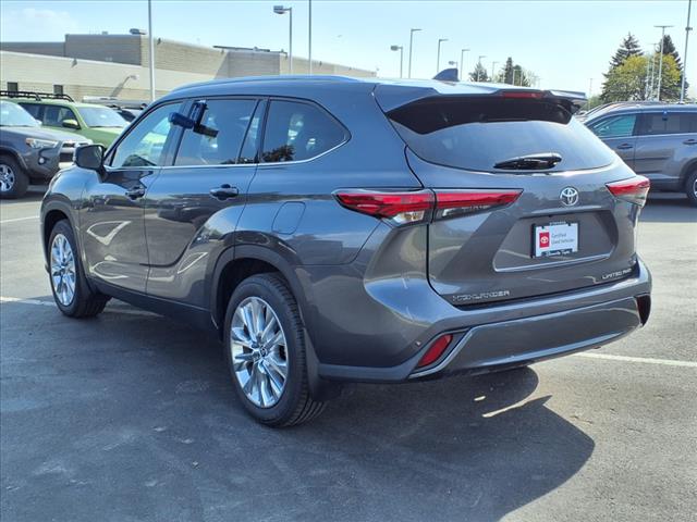 2022 Toyota Highlander LIMITED