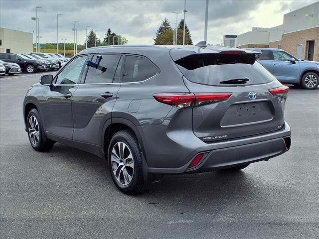2022 Toyota Highlander Hybrid HYBRID XLE