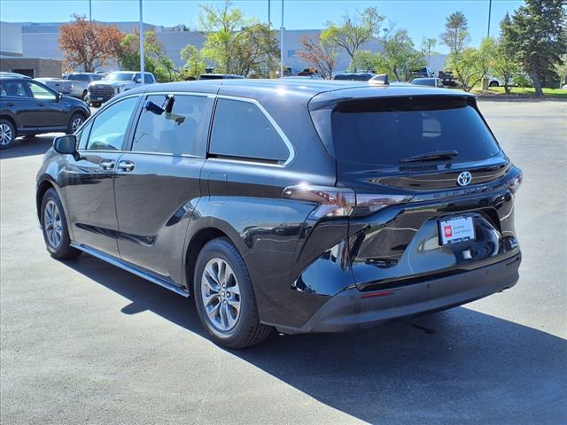 2023 Toyota Sienna XLE