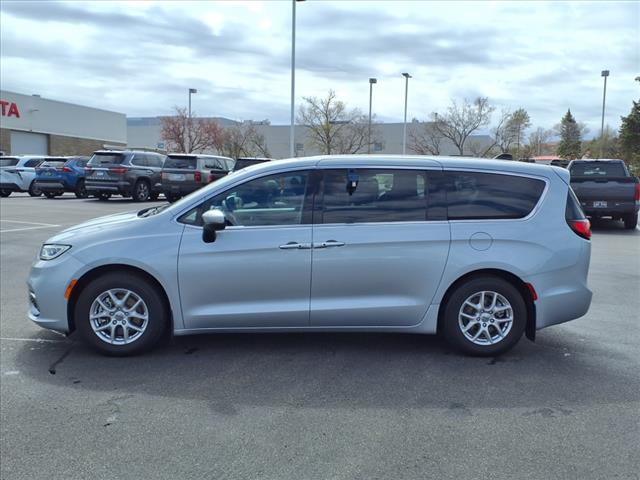2023 Chrysler Pacifica TOURING