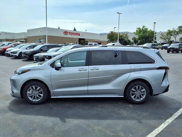 2025 Toyota Sienna LE