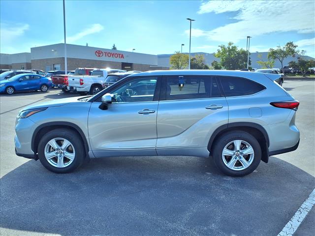2022 Toyota Highlander LE