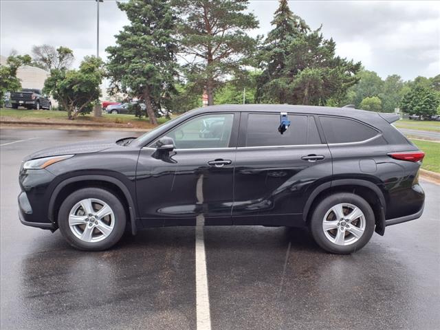 2022 Toyota Highlander LE