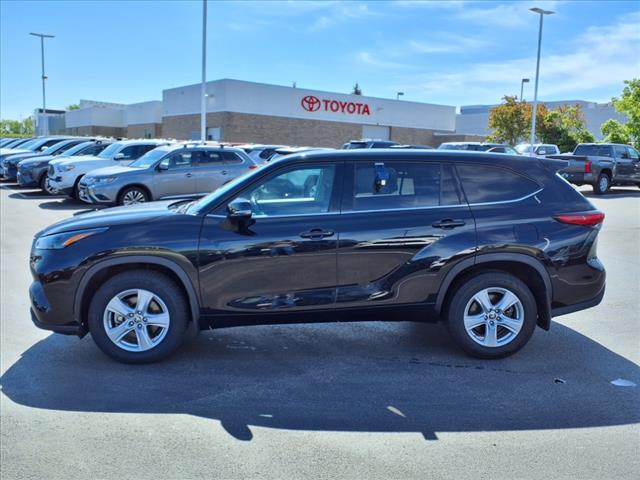 2022 Toyota Highlander LE