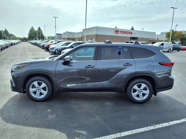 2022 Toyota Highlander LE