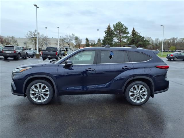 2022 Toyota Highlander LIMITED