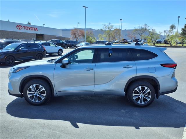 2022 Toyota Highlander Hybrid HYBRID XLE