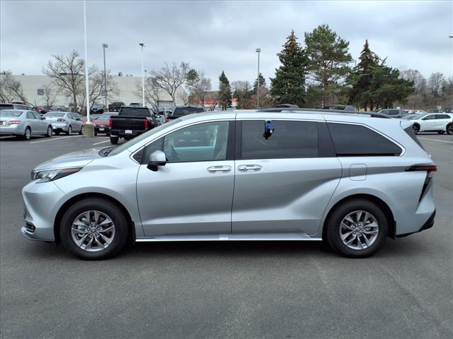 2025 Toyota Sienna XLE