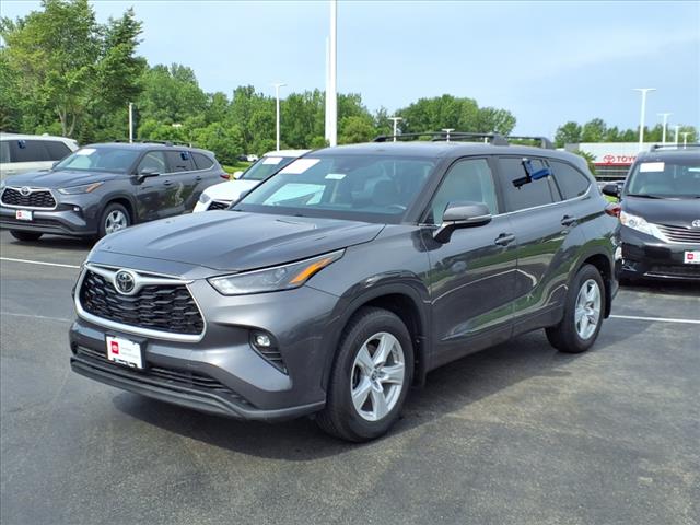 2022 Toyota Highlander LE