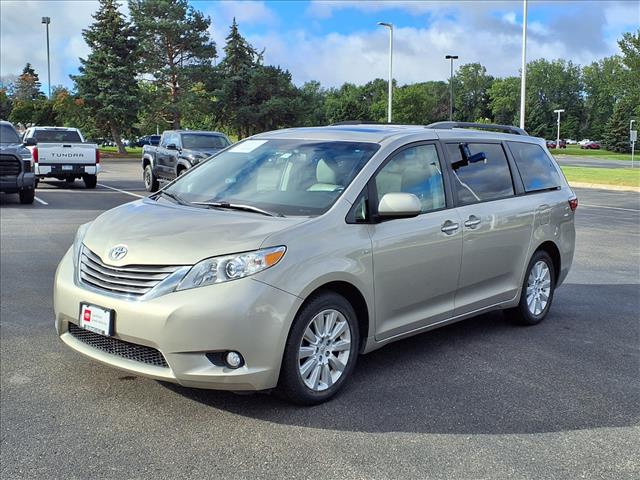 2016 Toyota Sienna XLE