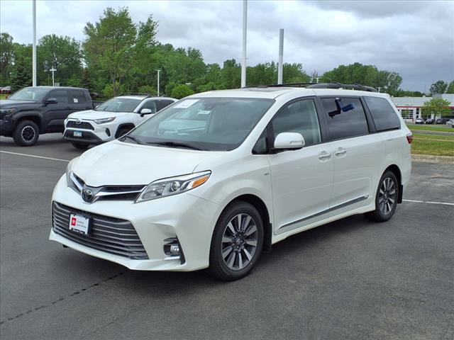 2019 Toyota Sienna LIMITED PREMIUM