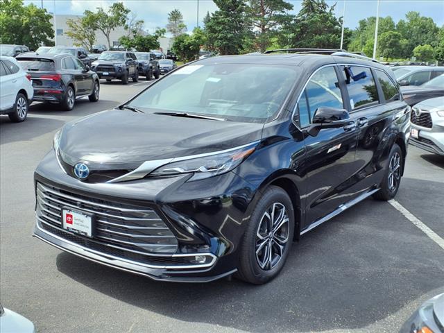 2025 Toyota Sienna PLATINUM