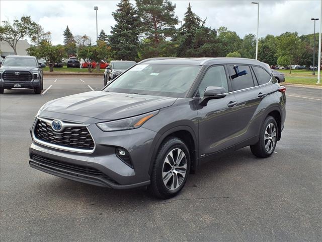 2022 Toyota Highlander Hybrid HYBRID XLE